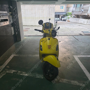 베스파 gts300 슈퍼스포츠 맷옐로우 팝니다