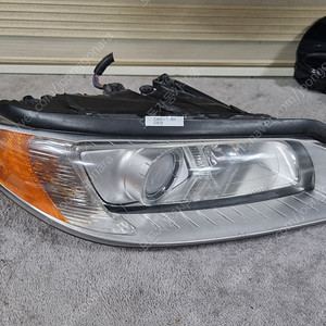 볼보 S80 S60 V70 V50 XC600 헤드라이트 일반라이트 HID라이트 라이트 전조등 판매합니다.