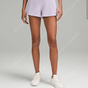 룰루레몬 쇼츠 여성반바지 [새상품] Ribbed Softstreme High Rise Short 라일락 사이즈2