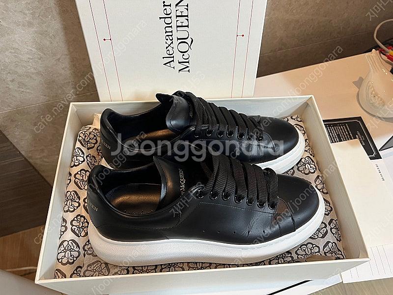 알렉산더 맥퀸 오버솔 블랙 270--0