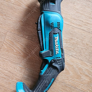 마끼다 충전 컷소 18V