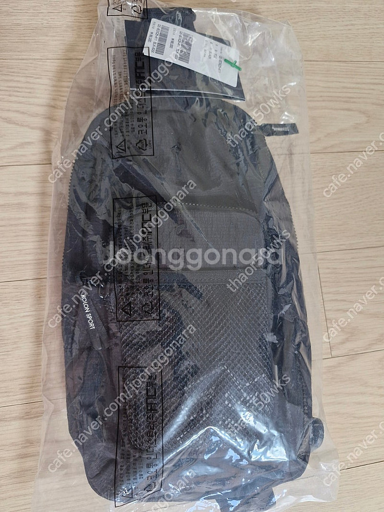 코오롱스포츠슬링백--1