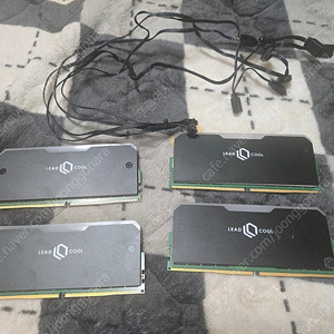 삼성전자 DDR5-4800(16GB) PCS-38400X4 64GB 쿼드킷 팝니다.