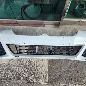 bmw g30 후기형 m팩 앞범퍼 판매합니다