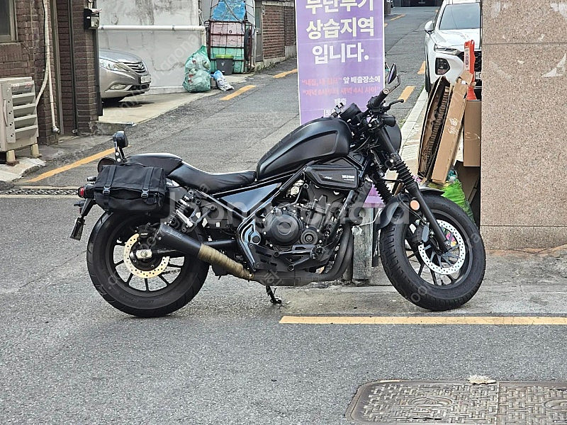 레블500 엔진가드,사이드패널가방양쪽,등받이 팝니다.--6