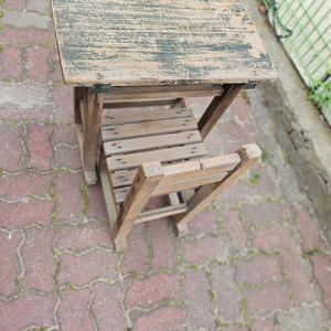 옛날 국민학교 책상과 의자 입니다/사진과 밑글참고 하세요