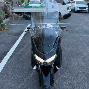 21년식 야마하 nmax125 엔맥스 아크라포빅 구변완료 판매합니다. pcx xmax 엑스맥스 보이져 조이맥스 크루심 포르자 혼다