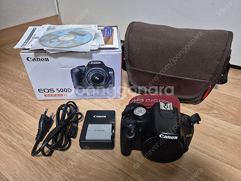 캐논 EOS 500D 바디, 부속품과 가방.--0