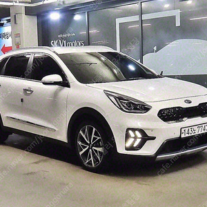 기아 니로 중고 니로 더 뉴 니로 중고차 흰색 2020년식 86,345km 1.6 HEV 노블레스 스페셜 수원중고차