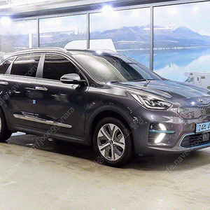 기아 니로 중고 니로 중고차 2019년식 22,855km 노블레스 중고자동차 매장