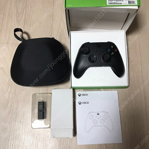 XBOX 4세대 패드 블랙+무선리더기+케이스 팝니다. (택포 4만)