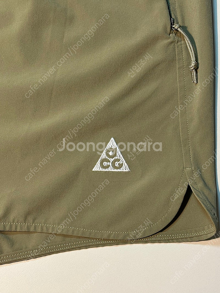 Acg 뉴샌즈 쇼츠 올리브 L 사이즈 판매합니다.--2