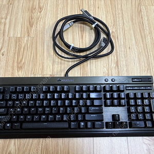 커세어 (CORSAIR) K70 LUX RGB 키보드 갈축