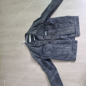 20ss 오프화이트 데님자켓 팔아요!