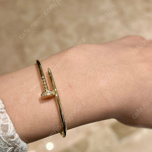 까르띠에 앵끌루 팔찌 SM 옐로우골드 다이아 18K 15호 (반클리프 루이비통 샤넬 불가리 티파니 한섬 타임 마인 로로피아나 디올 고야드 막스마라)
