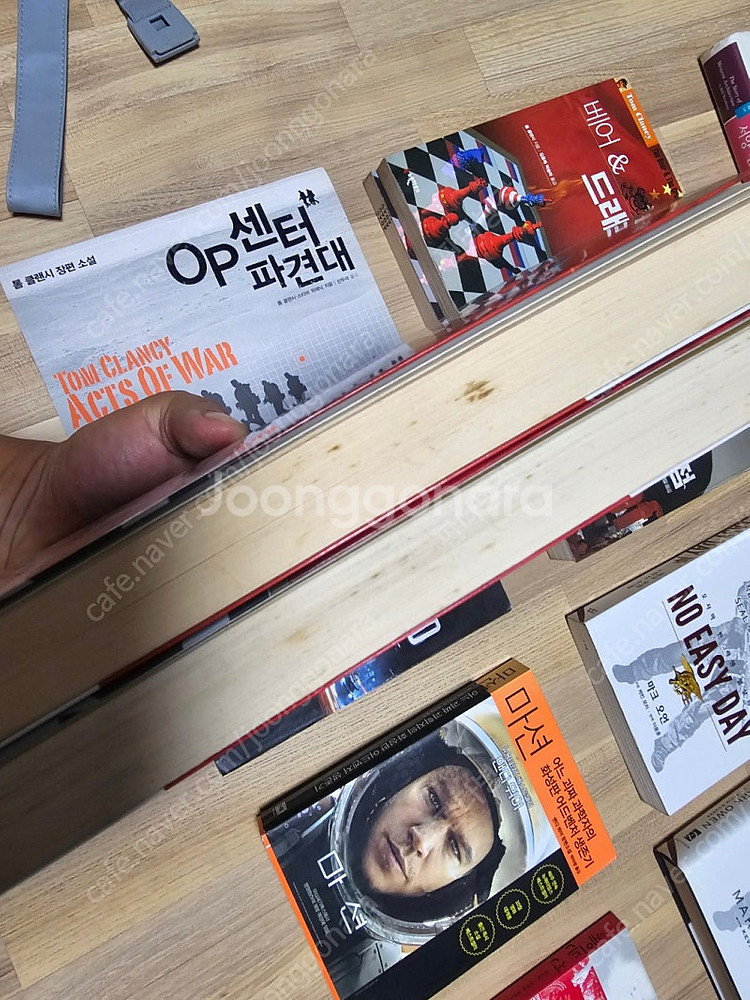 각종 밀리터리 소설, 영화원작 소설 판매합니다.--1