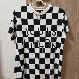 루이비통 다미에 로고 체인 반팔 XL