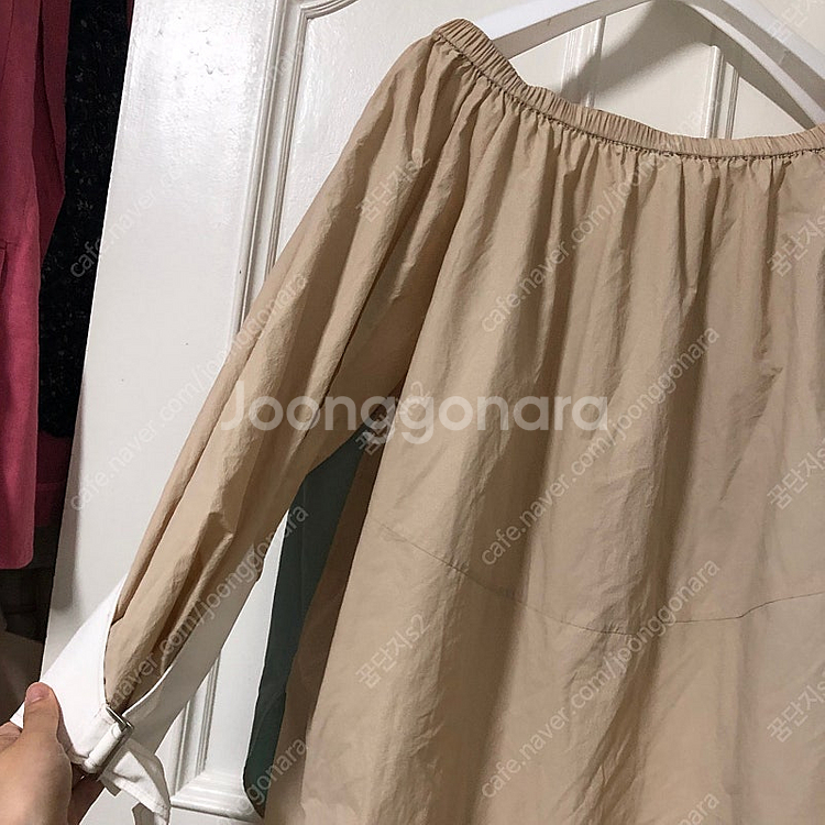 시스템 오프숄더 바스락 배색 블라우스 셔츠 오피스룩 출...--8