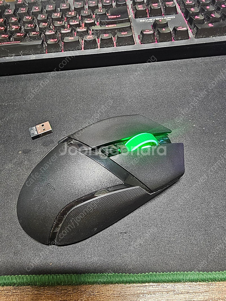 레이저 게이밍 마우스 바실리스크 v3 하이퍼스피드 팝니다.--1