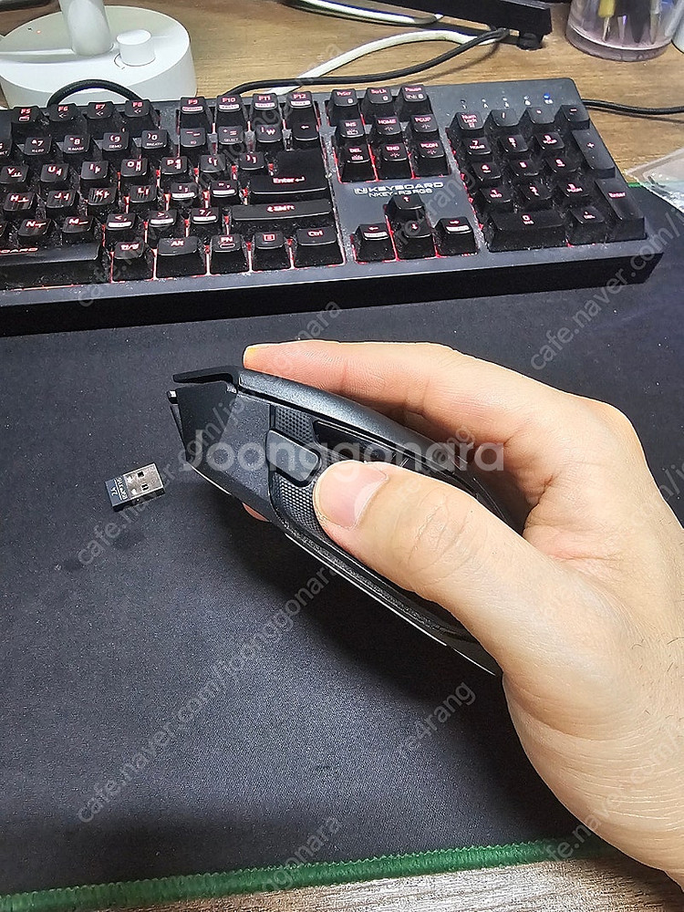 레이저 게이밍 마우스 바실리스크 v3 하이퍼스피드 팝니다.--4