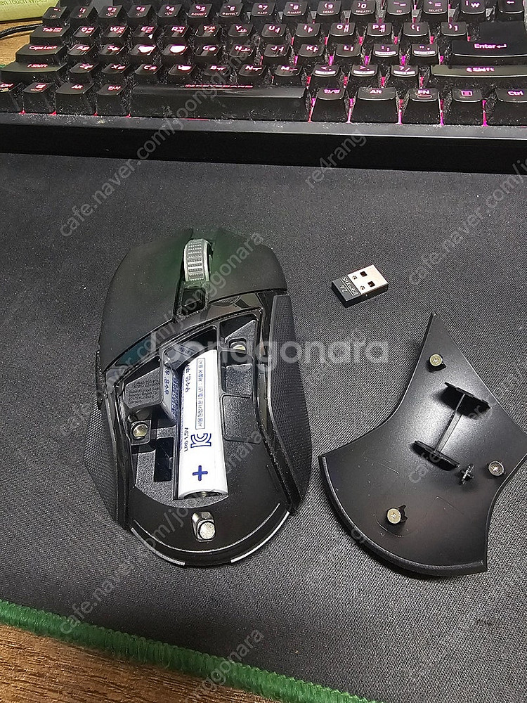 레이저 게이밍 마우스 바실리스크 v3 하이퍼스피드 팝니다.--8