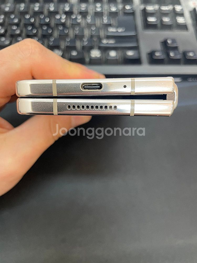 갤럭시Z폴드4 베이지 256GB 무잔상 상태좋은 중고5...--5