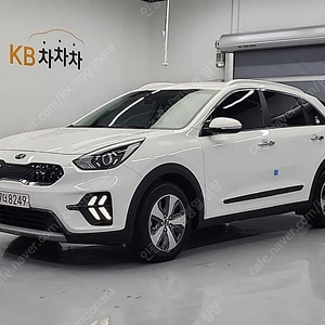 중고차 니로 중고 더 뉴 니로 흰색 2021년식 1.6 HEV 럭셔리 개인사업자 차량구매