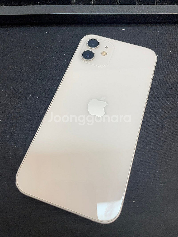 아이폰12 화이트 64GB 상태좋은 중고26만팝니다.--0