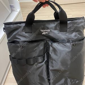 뉴진스귀걸이 모델명 P1539 스톤헨지 럭키유 말발굽 귀걸이 미개봉새상품(당일발송)보증서 날짜 2024년 5월