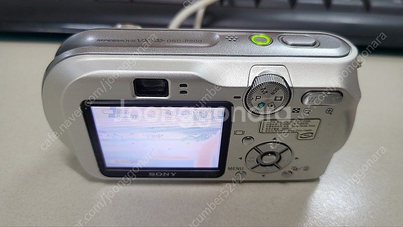 복고풍 디지털 카메라 사이버샷 dsc-p200--1