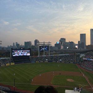 잠실야구장 두산베어스 엘지트윈스 6/21 3루네이비 332통로 4연석 통로 잠실더비 ﻿