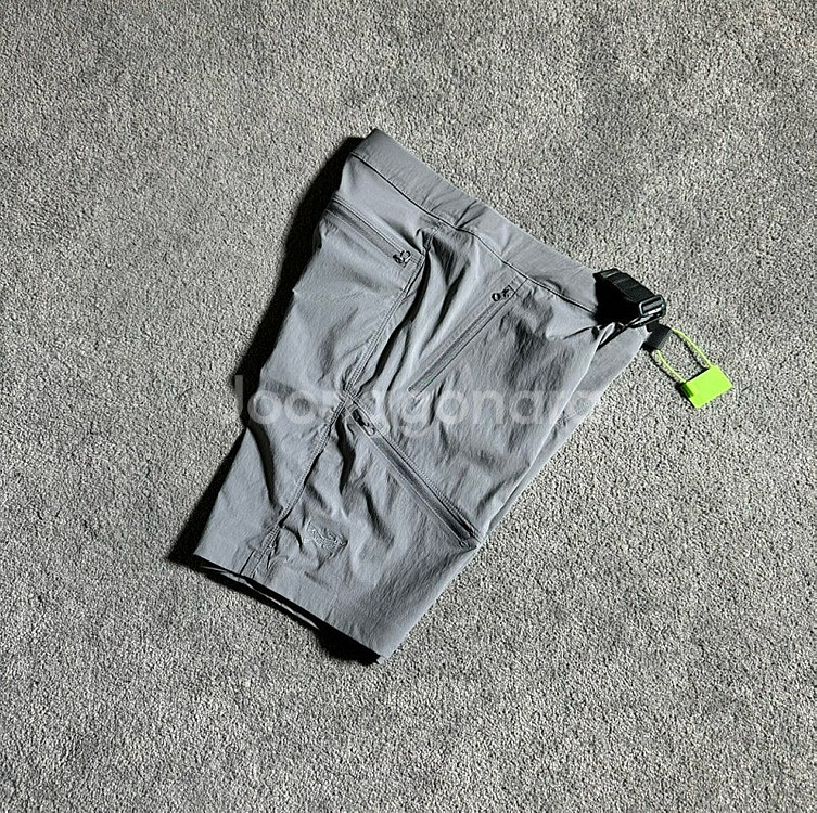 좌쓰 Arc'teryx GAMMA SL Short 9"...--6