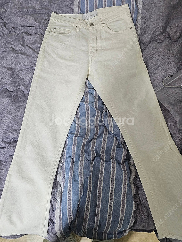 이로 화이트 팬츠--1