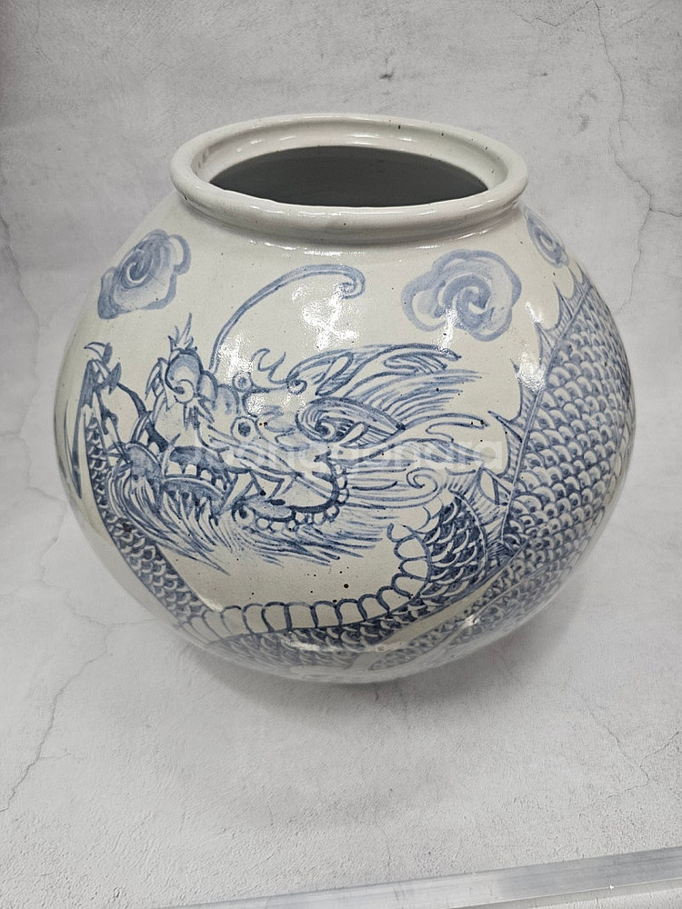청화백자 운용문 달항아리 30x30cm--0