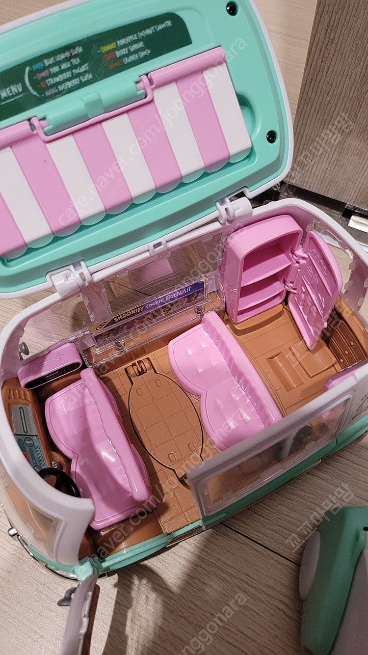 BT21캠핑카 장난감 이미지