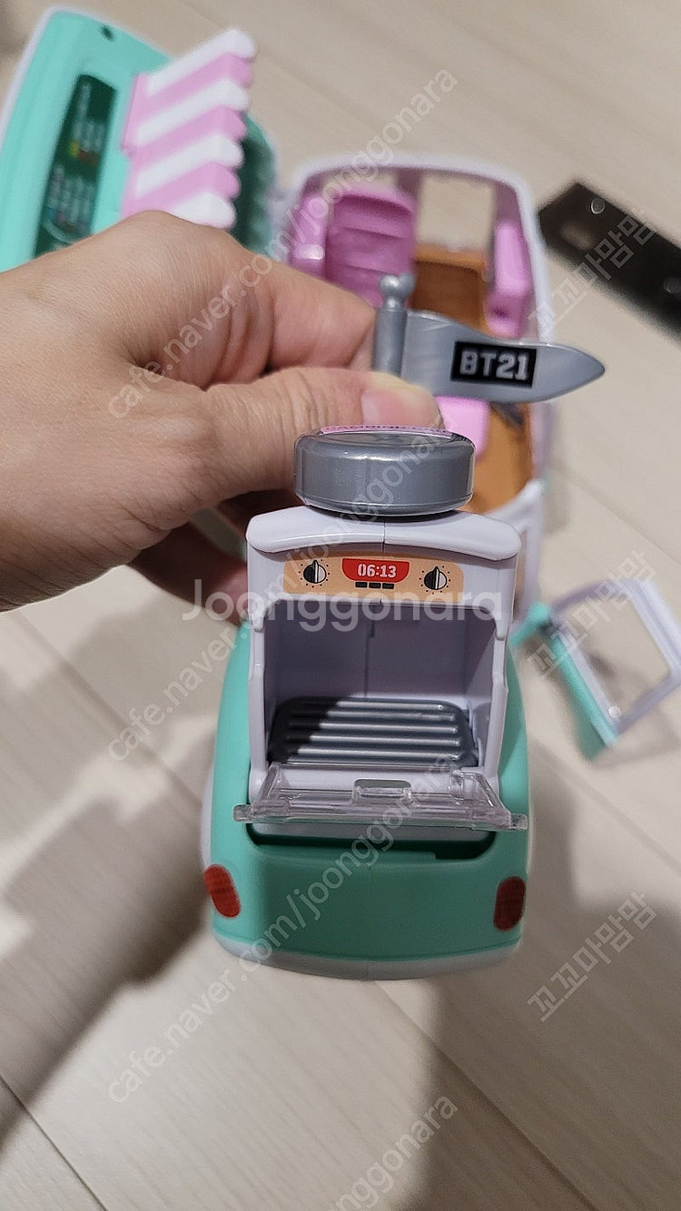 BT21캠핑카 장난감--5