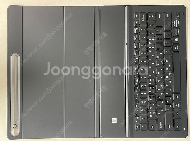 갤럭시탭S10 FE 플러스 키보드 케이스 판매합니다--2