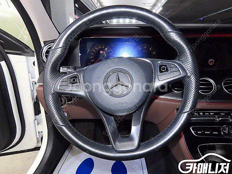 [벤츠]E-클래스 W213 E300 4MATIC 익스클...--8