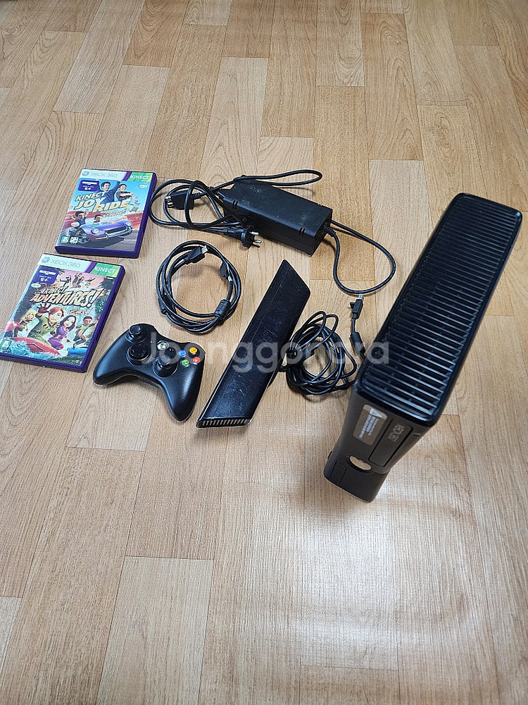Xbox 360 S 콘솔 판매합니다--1
