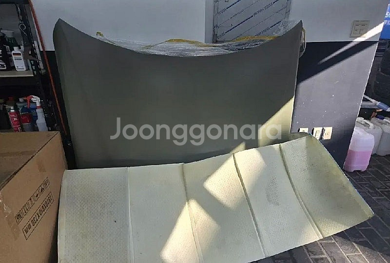 w212 e63amg 순정 본넷 팝니다 전기형 상태좋음...--0