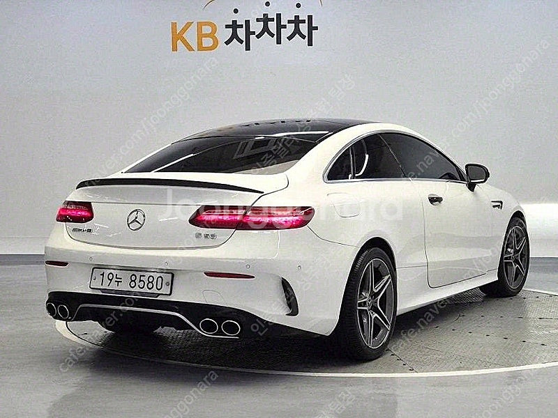 벤츠 E클래스 중고 벤츠 중고 흰색 2019년식 E22...--4