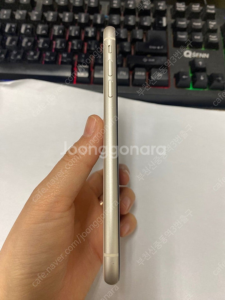 201672 아이폰11 화이트 AA급 128GB 무잔상...--4