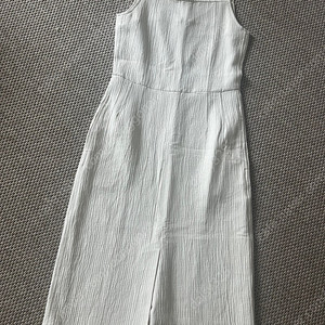 (가격내림) 스모키앨리스 원피스 크림 여성원피스 민소매원피스 뷔스티에원피스 우드세이지 새제품