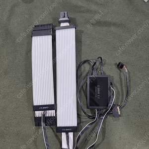 리안리 STRIMER PLUS RGB24핀 + STRIMER PLUS (12VHPWR) 컨트롤러 포함