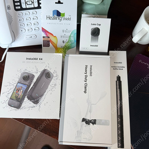 인스타360 X4 모터사이클 멀티뷰 번들 미개봉 신품 팝니다