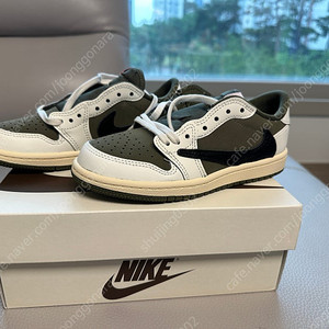 (새상품) 조던 1 로우 x Travis Scott 190사이즈