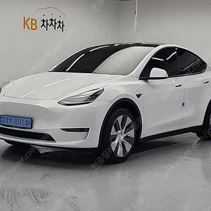 테슬라 모델 Y 중고 테슬라 중고 흰색 2022년식 24,190km 롱 레인지 수원중고차