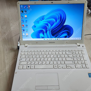 삼성아티브4 (nt450r5e) 엘지노트북 (15u560) 팝니다.