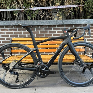 피나렐로 F7 105 Di2 완차 판매합니다.
