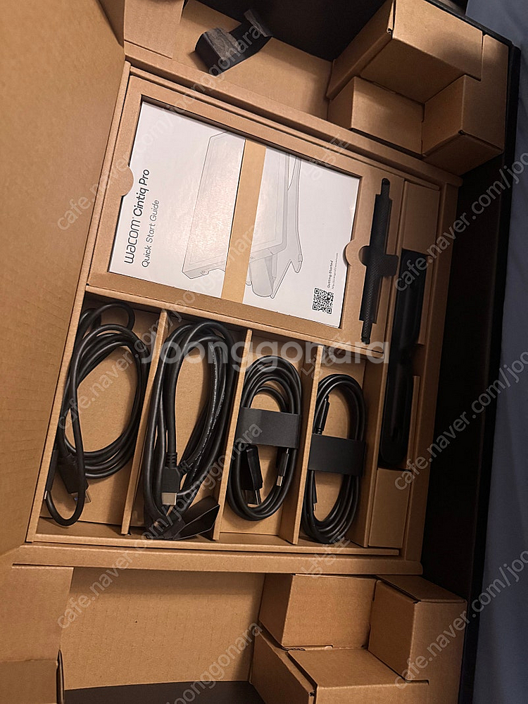 와콤 신티크 프로 22 DTH227 (4월 구매)--4